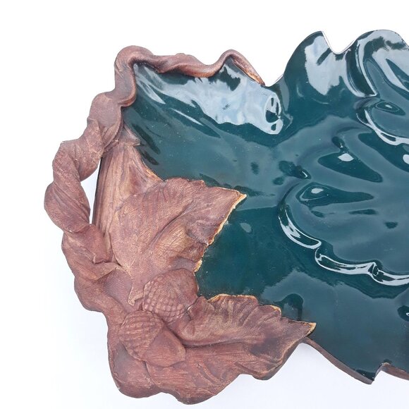 Terrafirma Pottery Tray, Green Glaze, Leaf & Acorn Design, Signed 1992 - Picture 4 of 7